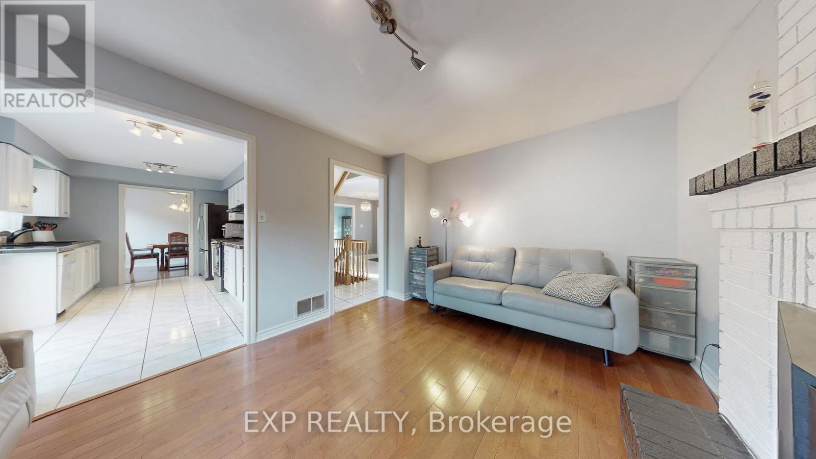 4 Trillium Crescent, Barrie, Ontario  L4N 5P5 - Photo 8 - S12521140