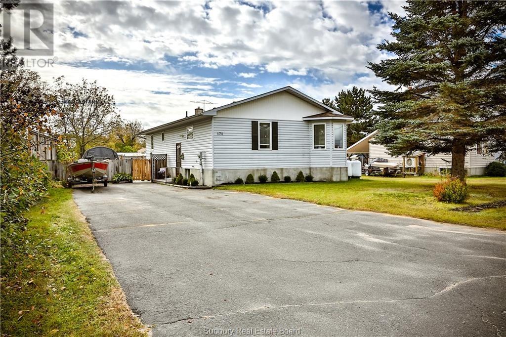 175 Cedar, Massey, Ontario