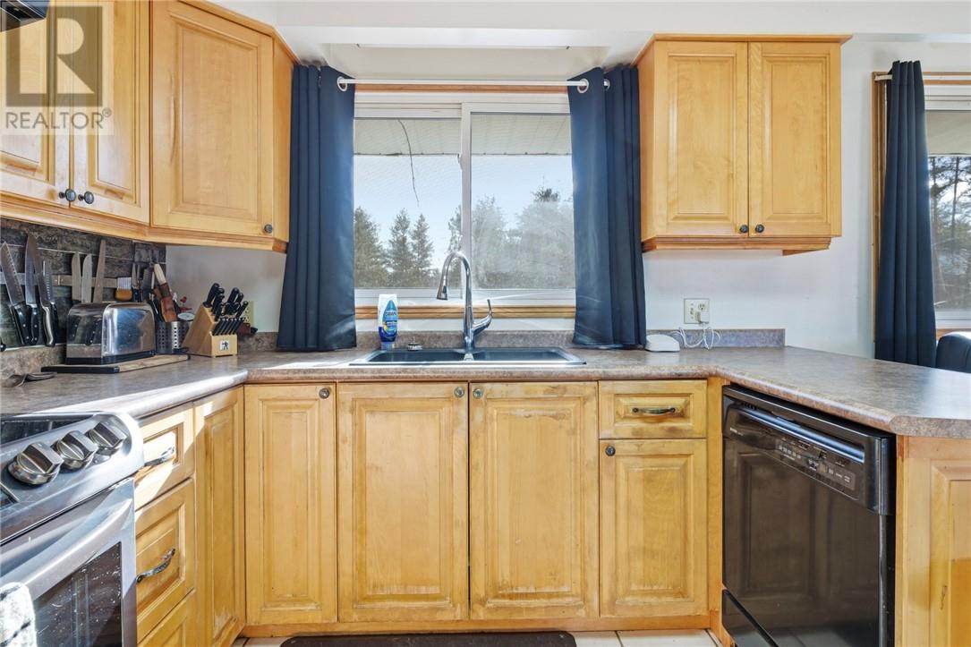 44 Richard Court, Dowling, Ontario  P0M 1R0 - Photo 4 - 2125556