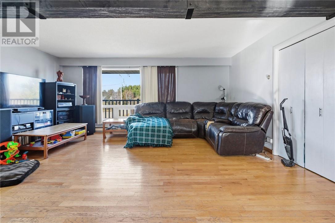 44 Richard Court, Dowling, Ontario  P0M 1R0 - Photo 6 - 2125556