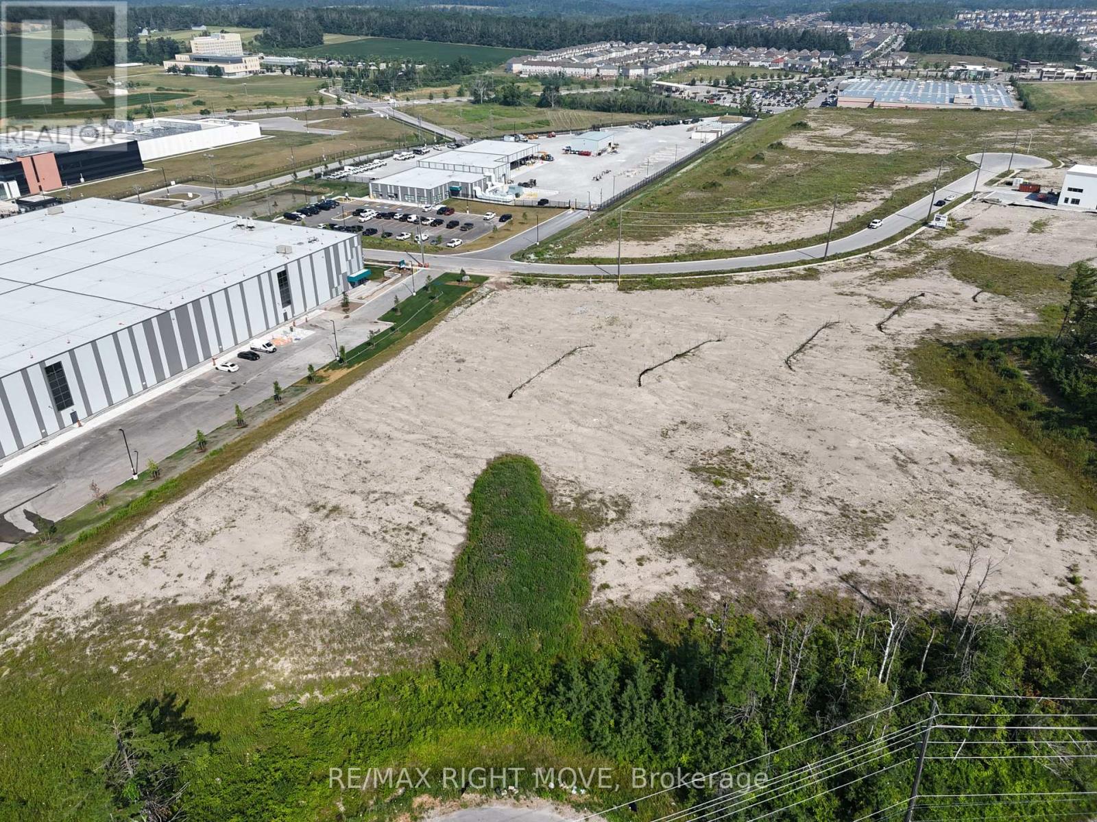 14-16 Nelle Carter Court, Orillia, Ontario  L3V 8K8 - Photo 3 - S11903159