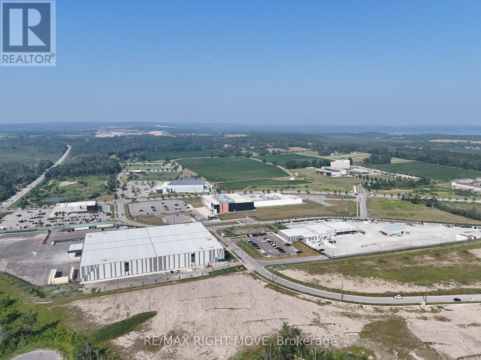 14-16 Nelle Carter Court, Orillia, Ontario  L3V 8K8 - Photo 5 - S11903159