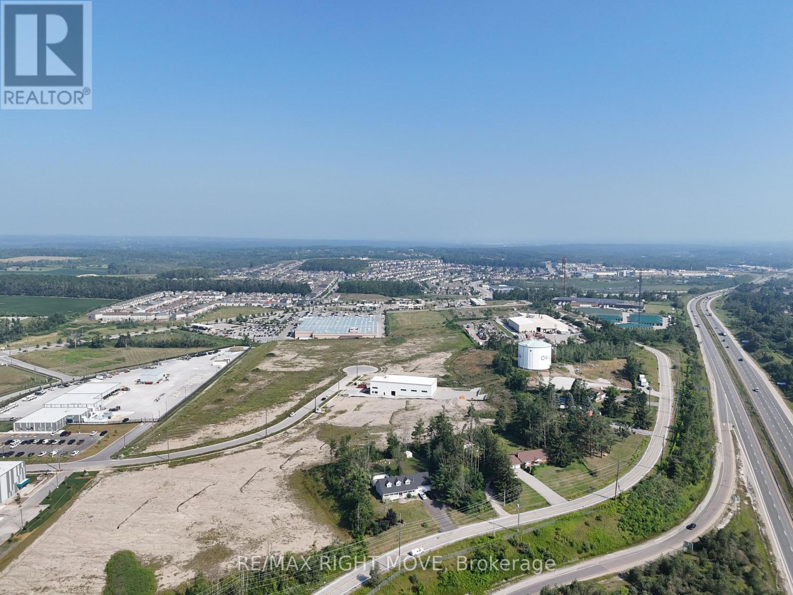 14-16 Nelle Carter Court, Orillia, Ontario  L3V 8K8 - Photo 4 - S11903159