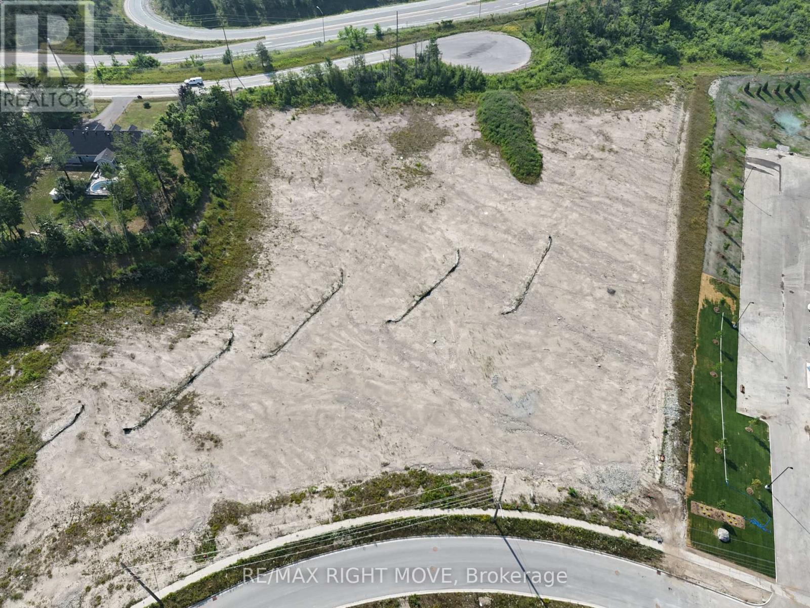 14-16 Nelle Carter Court, Orillia, Ontario  L3V 8K8 - Photo 6 - S11903159