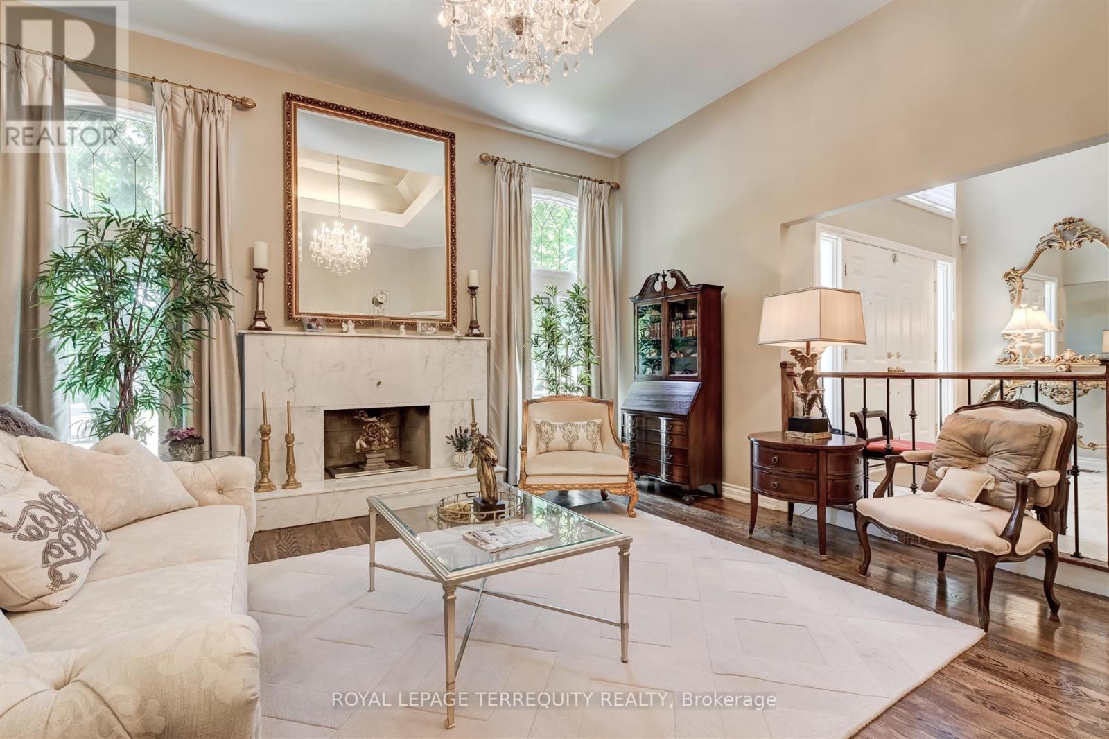 11 Blaketon Road, Toronto, Ontario  M9B 4V8 - Photo 9 - W12520926