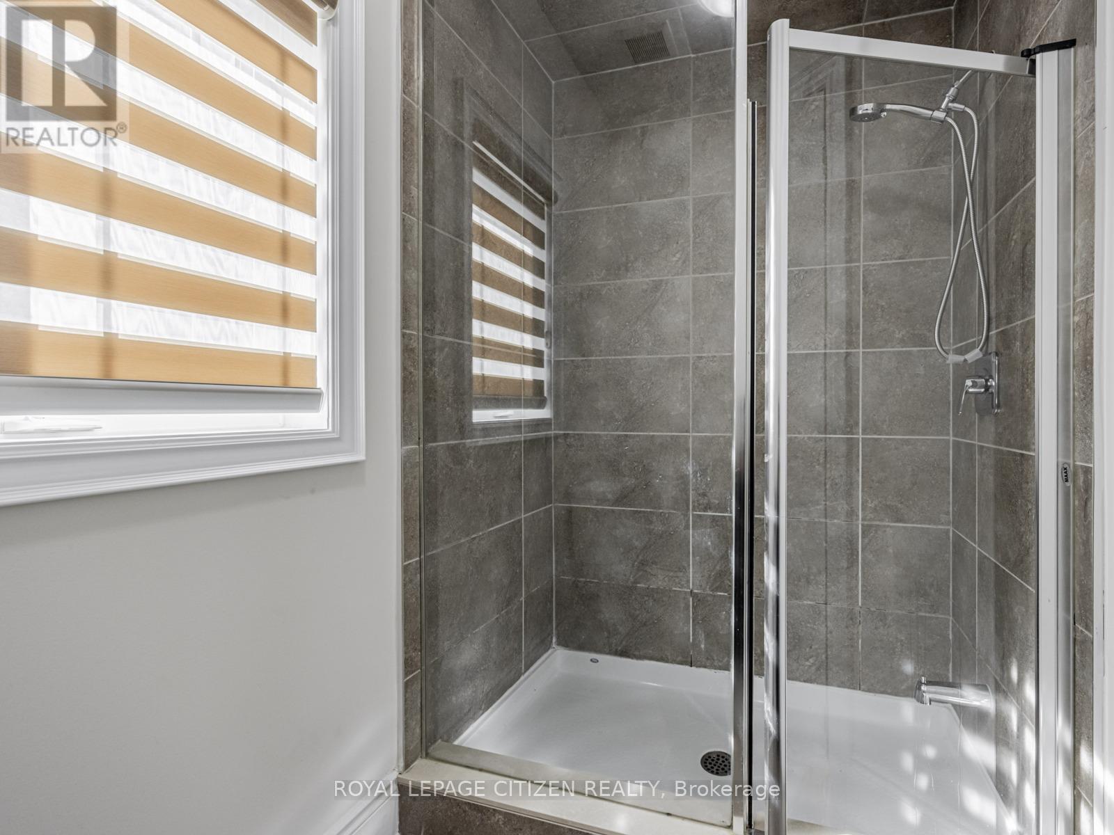 15 Possession Crescent, Brampton, Ontario  L6P 4K3 - Photo 25 - W12520928