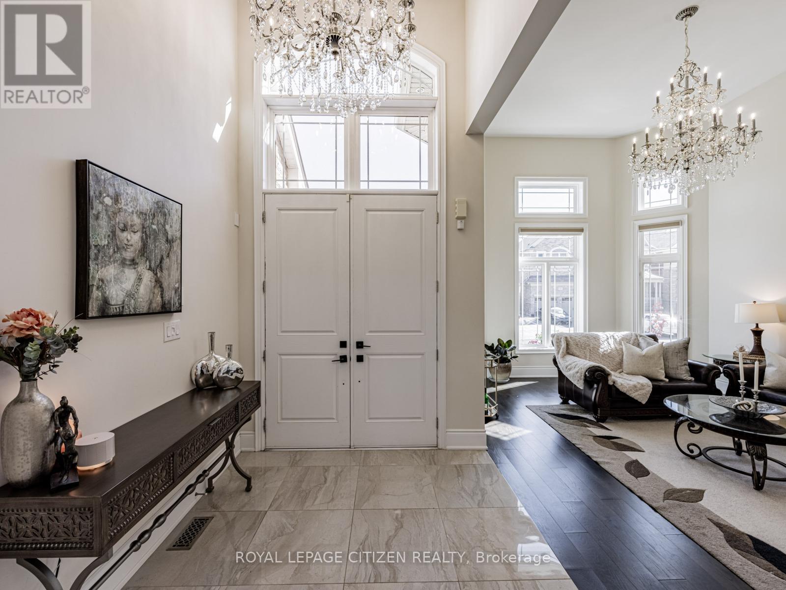 15 Possession Crescent, Brampton, Ontario  L6P 4K3 - Photo 5 - W12520928