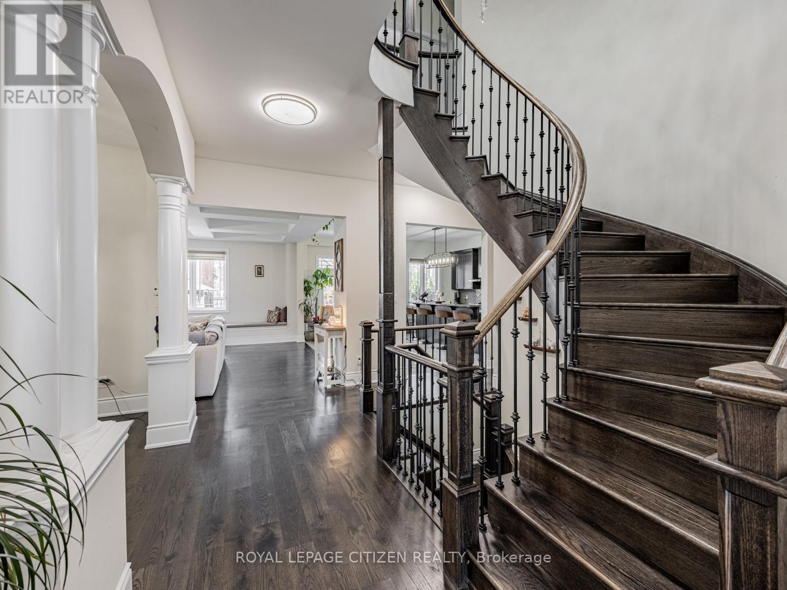 15 Possession Crescent, Brampton, Ontario  L6P 4K3 - Photo 6 - W12520928