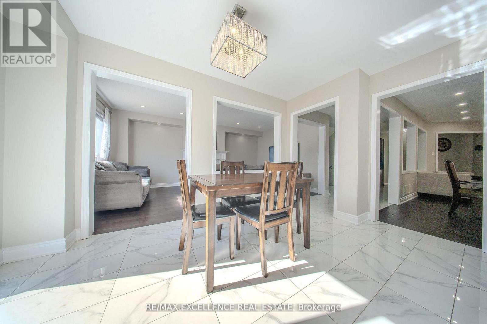 111 River Rock Crescent, Brampton, Ontario  L7A 2M4 - Photo 14 - W12520938