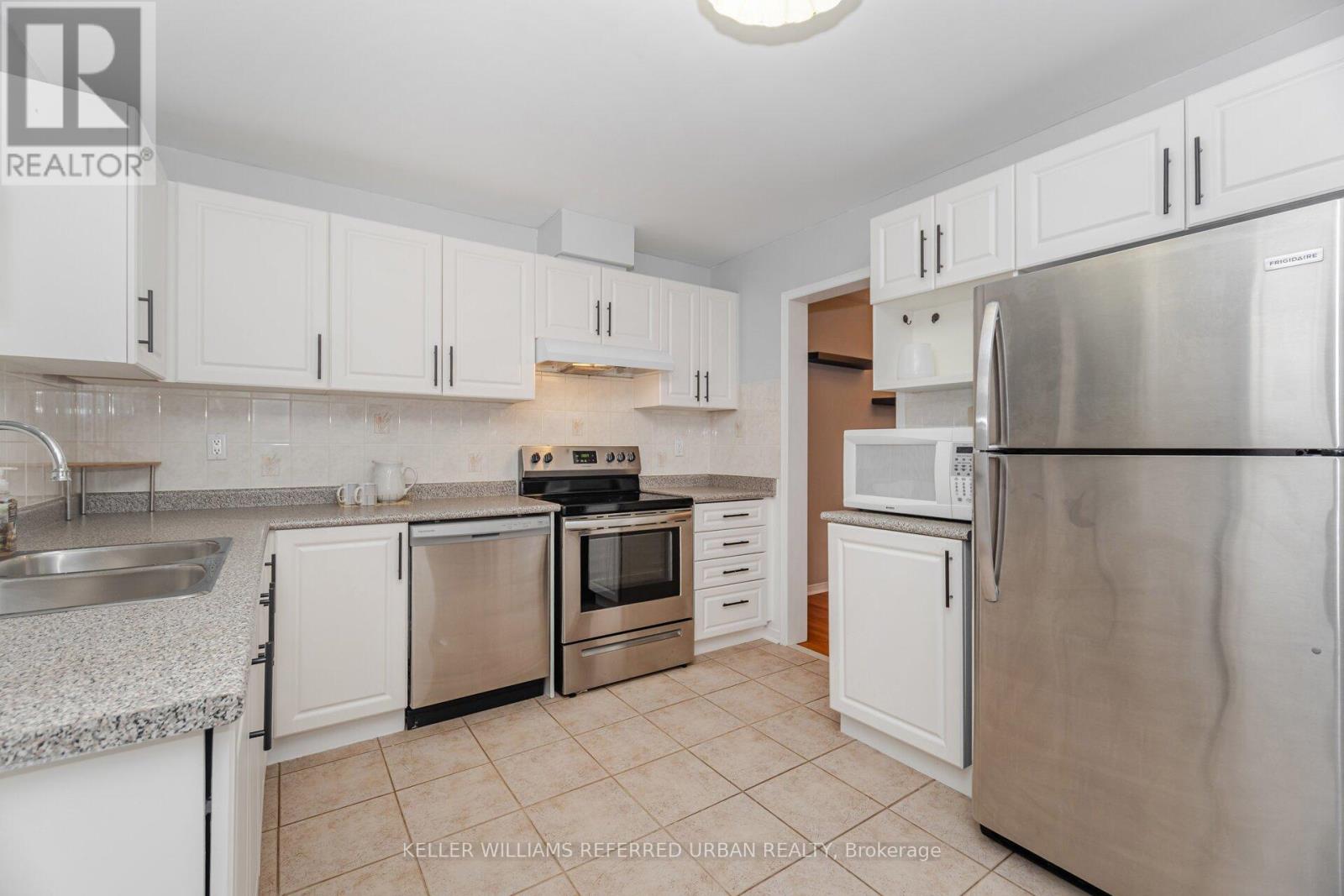 10 - 8305 Mclaughlin Road S, Brampton, Ontario  L6Y 5G3 - Photo 9 - W12520980