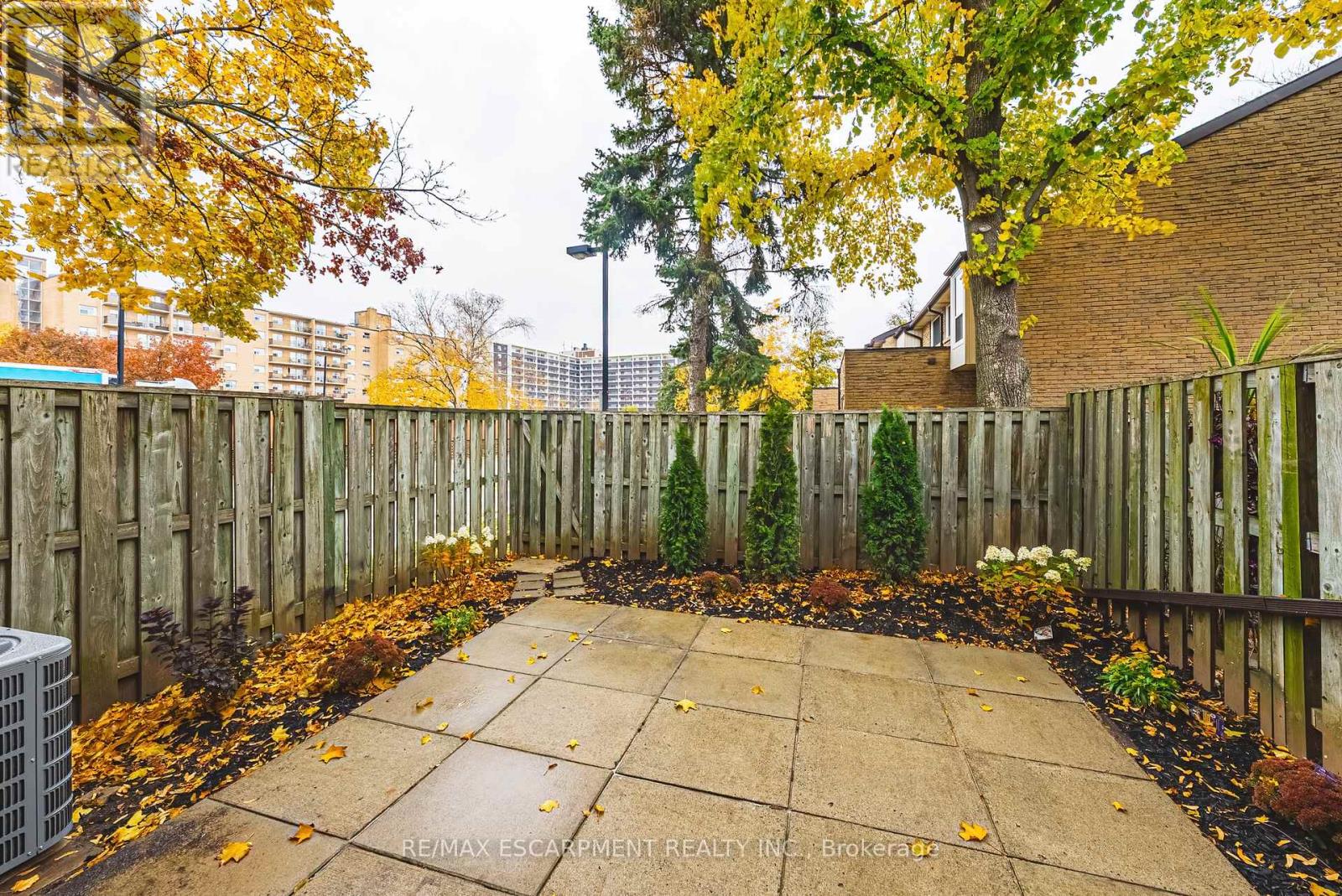 15 - 660 Oxford Road, Burlington, Ontario  L7N 3M1 - Photo 30 - W12521026