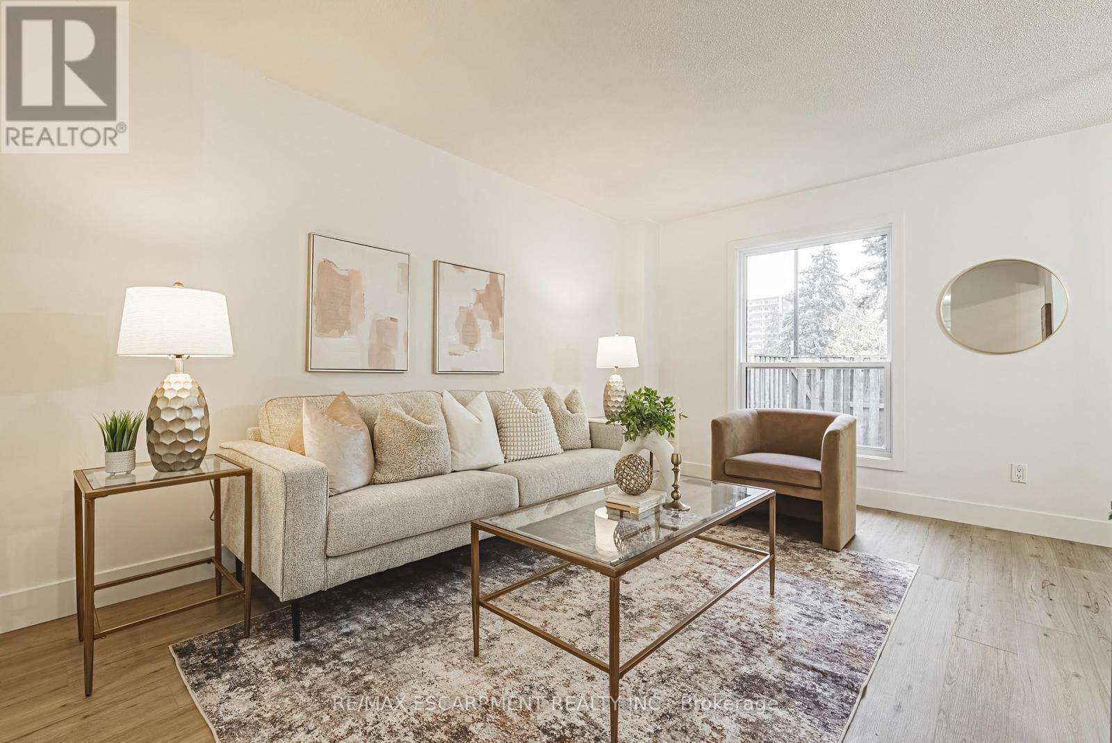 15 - 660 Oxford Road, Burlington, Ontario  L7N 3M1 - Photo 6 - W12521026