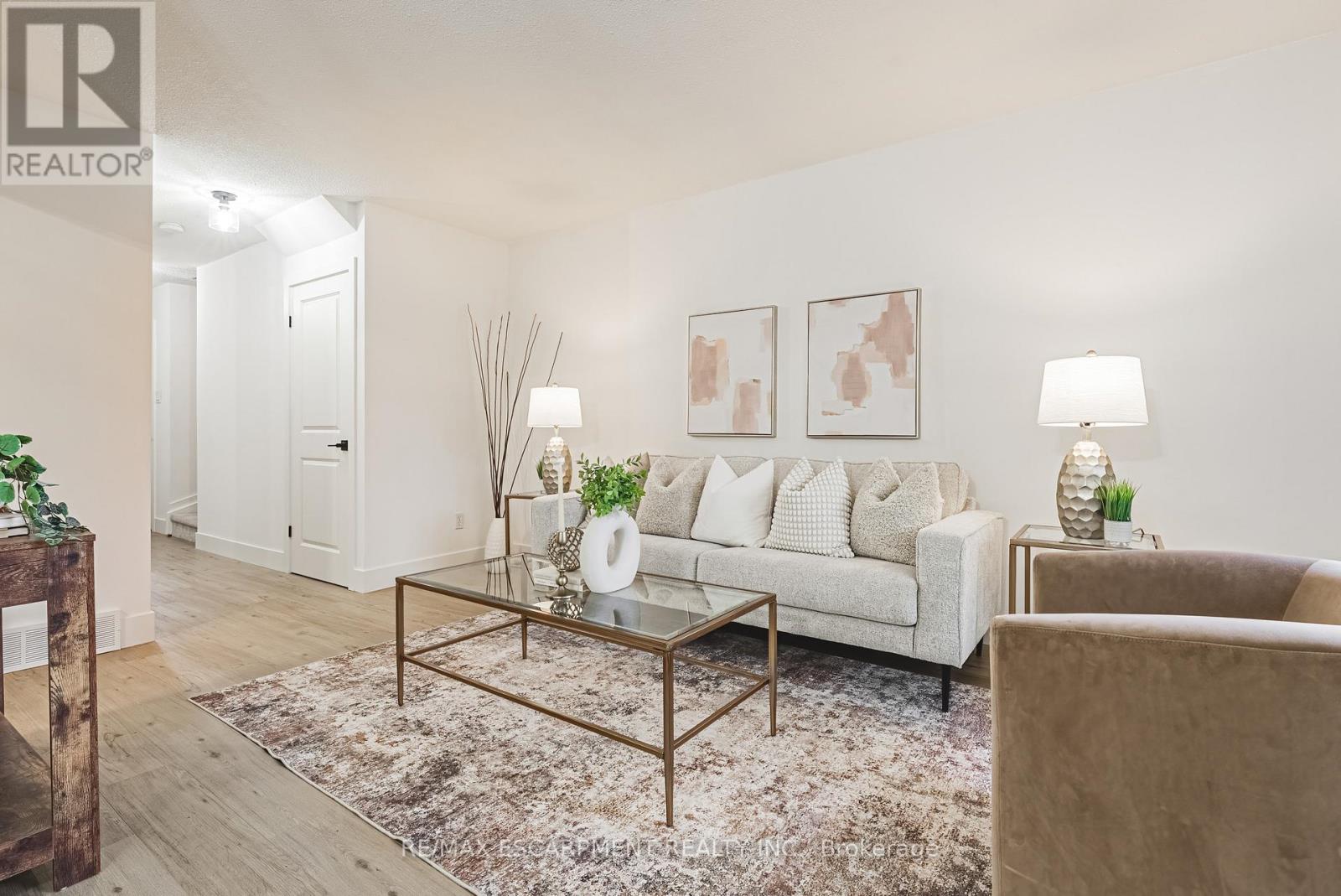 15 - 660 Oxford Road, Burlington, Ontario  L7N 3M1 - Photo 7 - W12521026