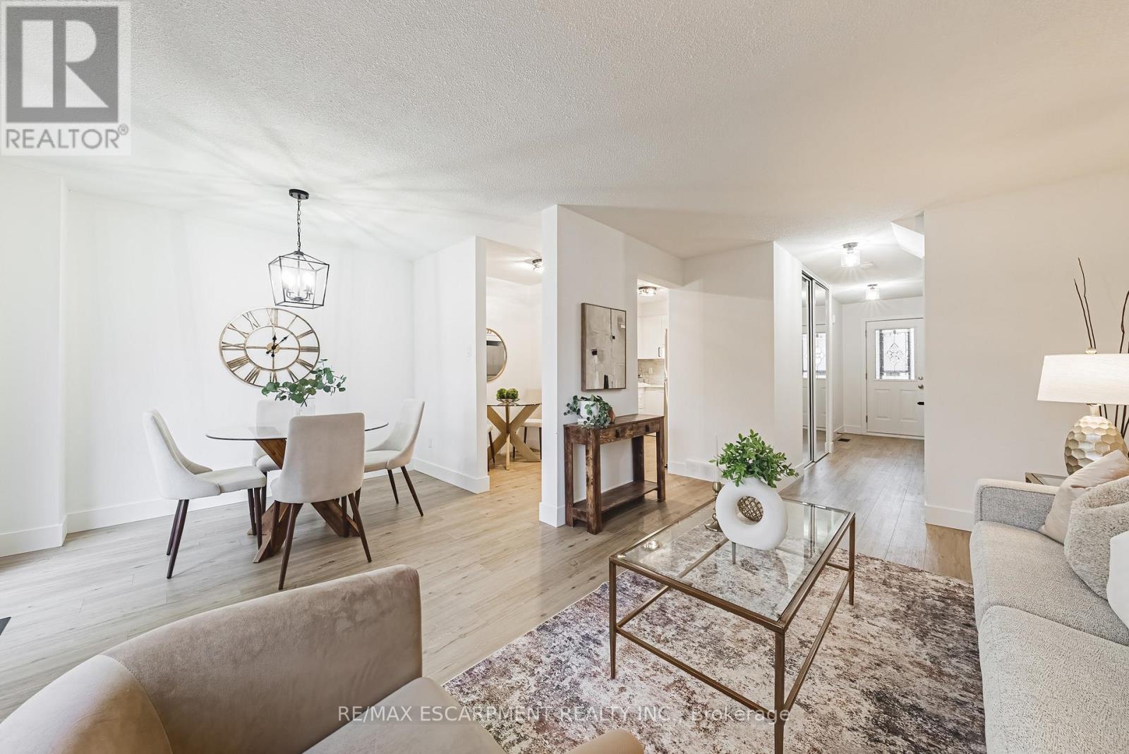 15 - 660 Oxford Road, Burlington, Ontario  L7N 3M1 - Photo 8 - W12521026