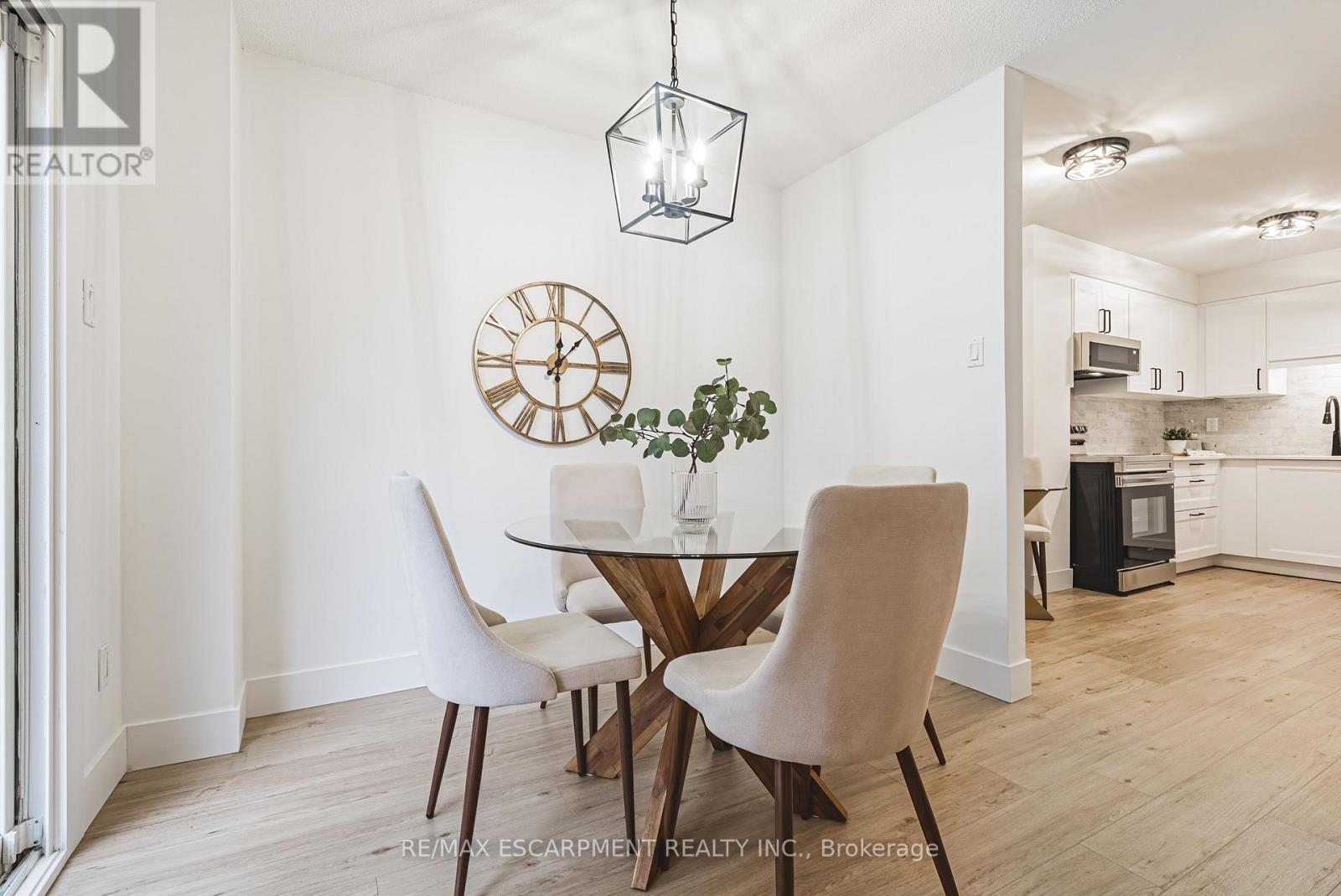 15 - 660 Oxford Road, Burlington, Ontario  L7N 3M1 - Photo 9 - W12521026