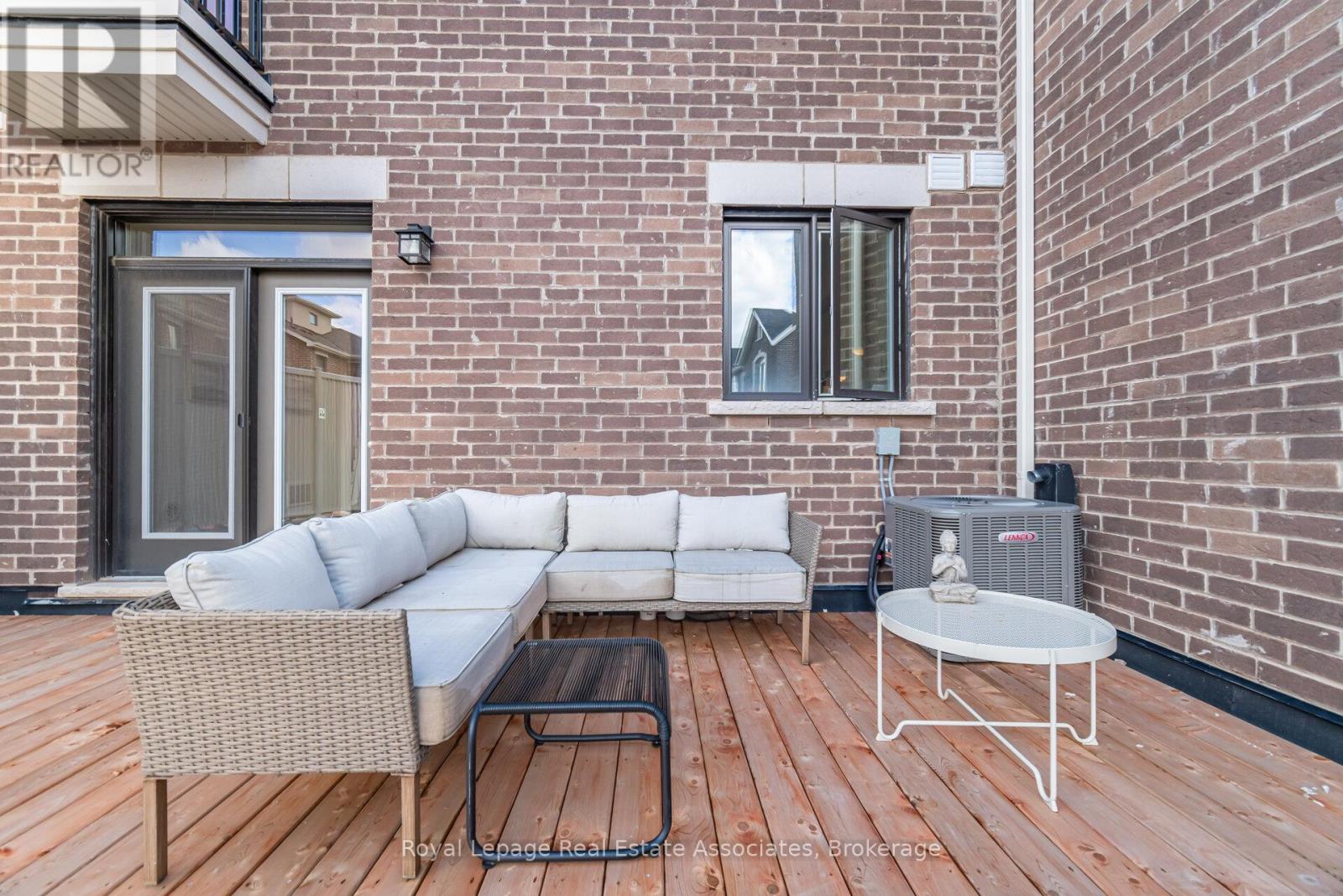 1397 William Halton Parkway, Oakville, Ontario  L6M 5N8 - Photo 28 - W12521046