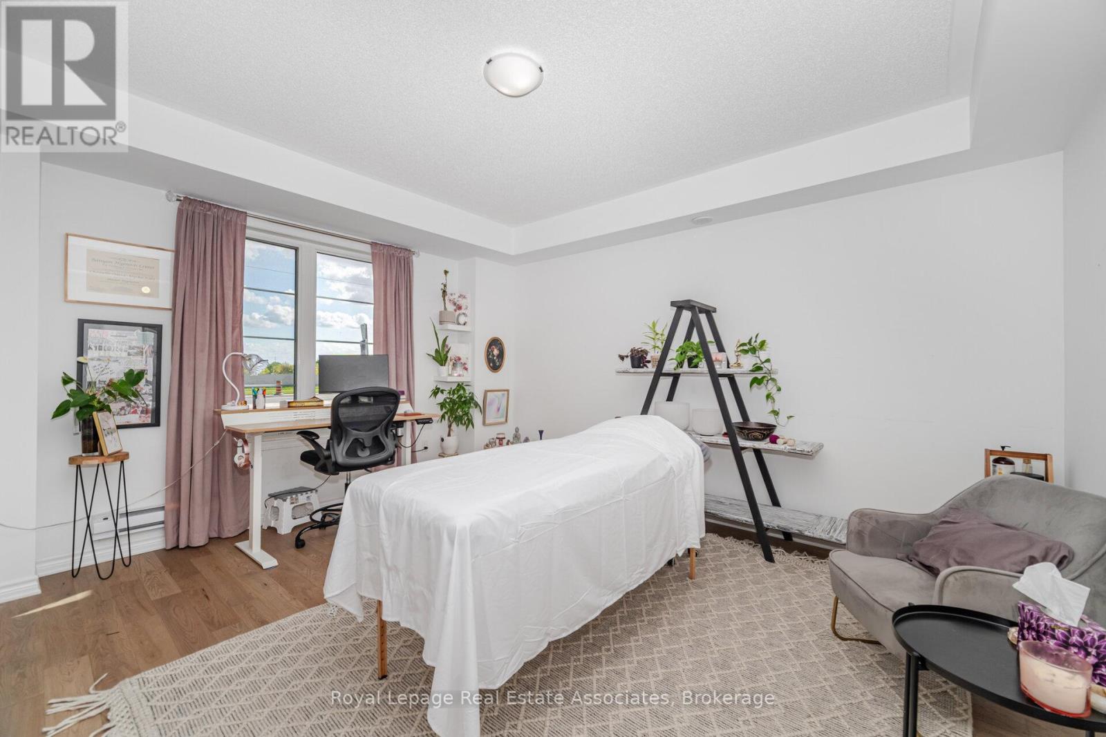 1397 William Halton Parkway, Oakville, Ontario  L6M 5N8 - Photo 9 - W12521046