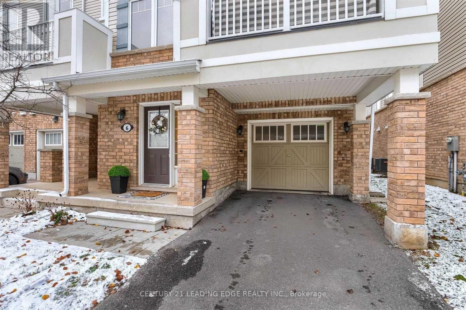 6 - 1025 Nadalin Heights, Milton, Ontario  L9T 8R3 - Photo 2 - W12521104