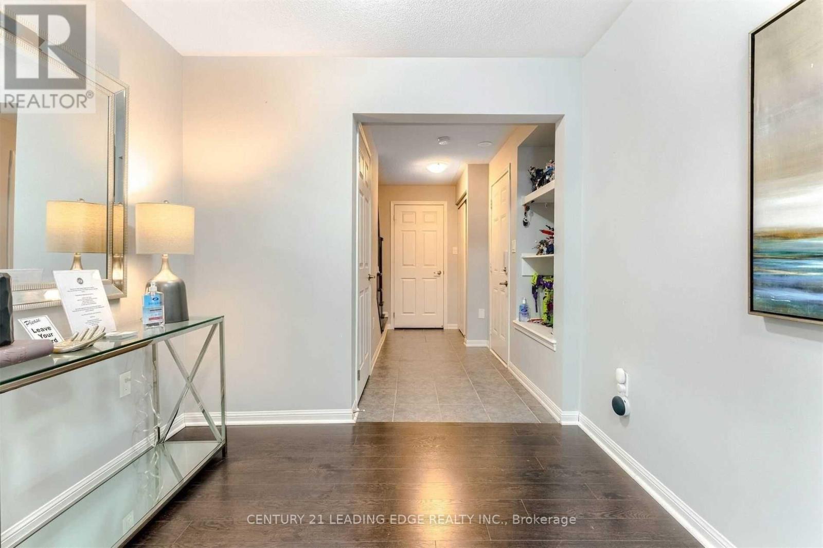 6 - 1025 Nadalin Heights, Milton, Ontario  L9T 8R3 - Photo 5 - W12521104