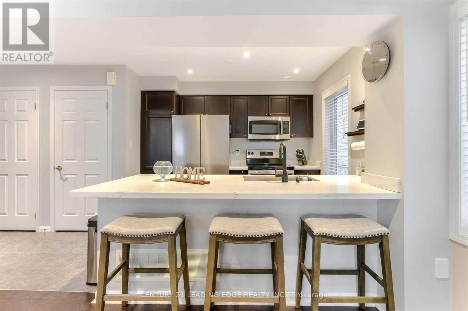 6 - 1025 Nadalin Heights, Milton, Ontario  L9T 8R3 - Photo 9 - W12521104