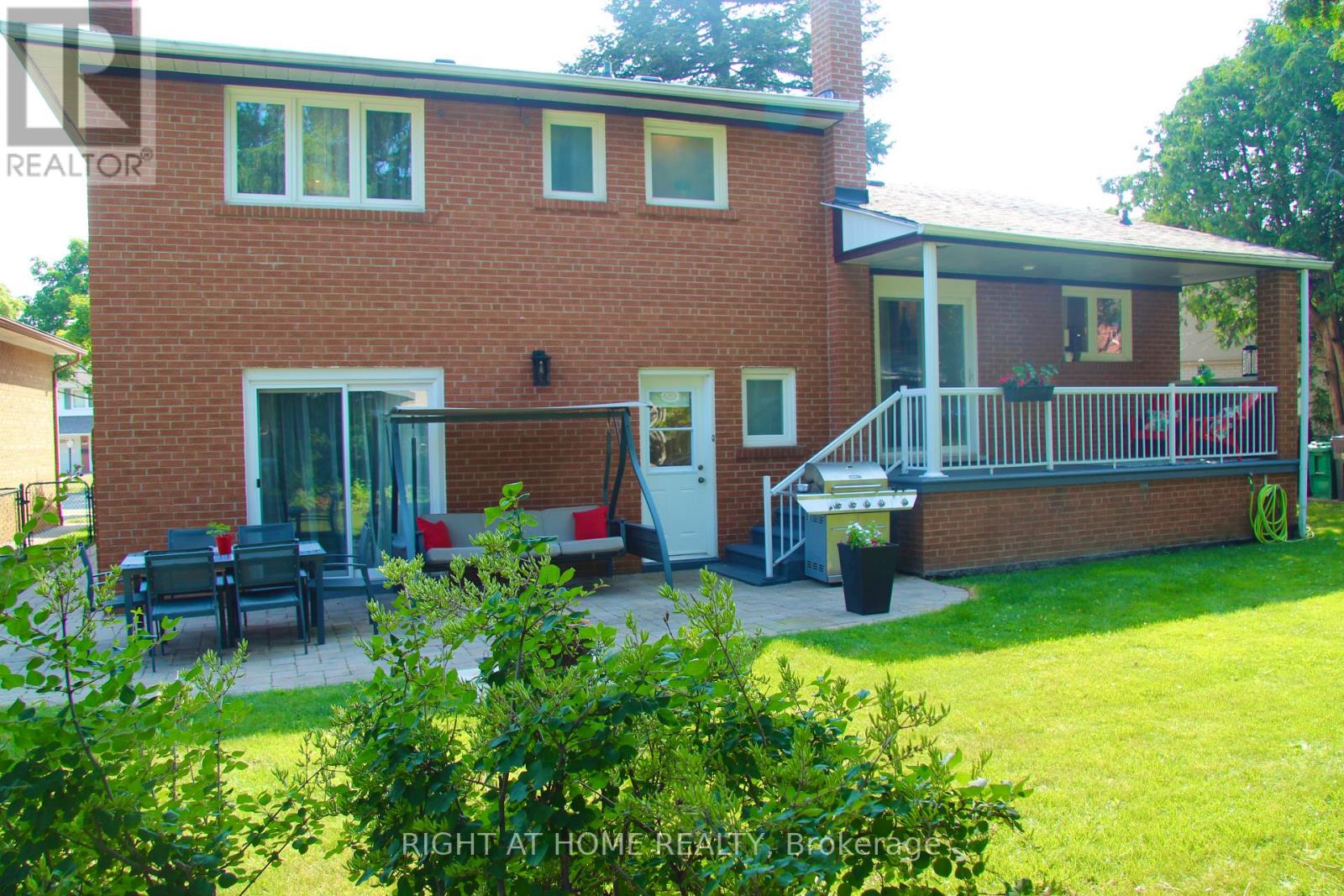 2335 Blase Court, Mississauga, Ontario  L5A 1N9 - Photo 23 - W12521142