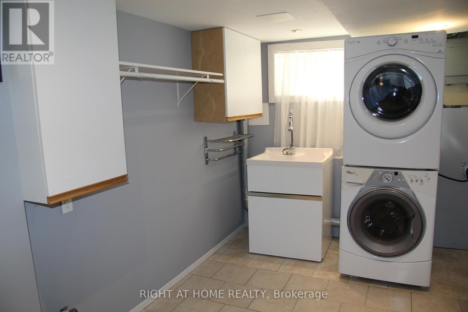 2335 Blase Court, Mississauga, Ontario  L5A 1N9 - Photo 26 - W12521142