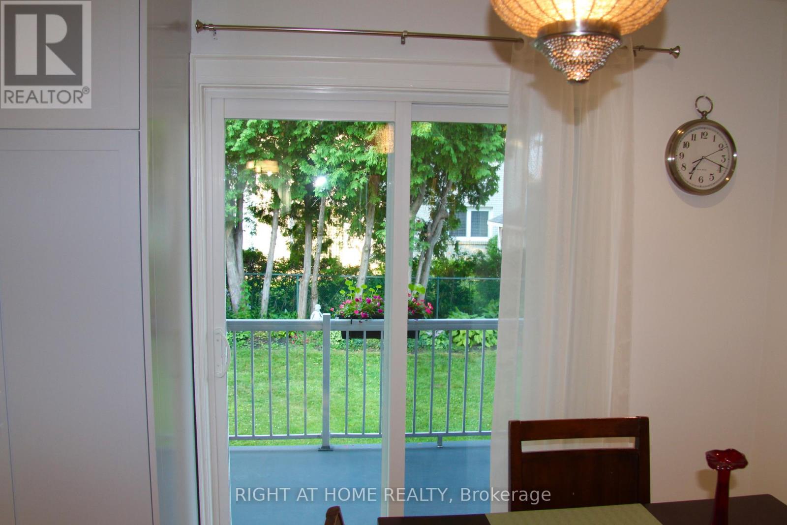 2335 Blase Court, Mississauga, Ontario  L5A 1N9 - Photo 8 - W12521142