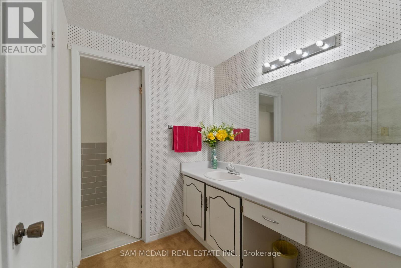 7262 Corrine Crescent, Mississauga, Ontario  L5N 5C1 - Photo 23 - W12521144