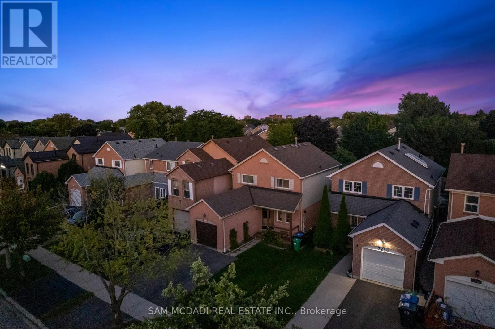 7262 Corrine Crescent, Mississauga, Ontario  L5N 5C1 - Photo 4 - W12521144