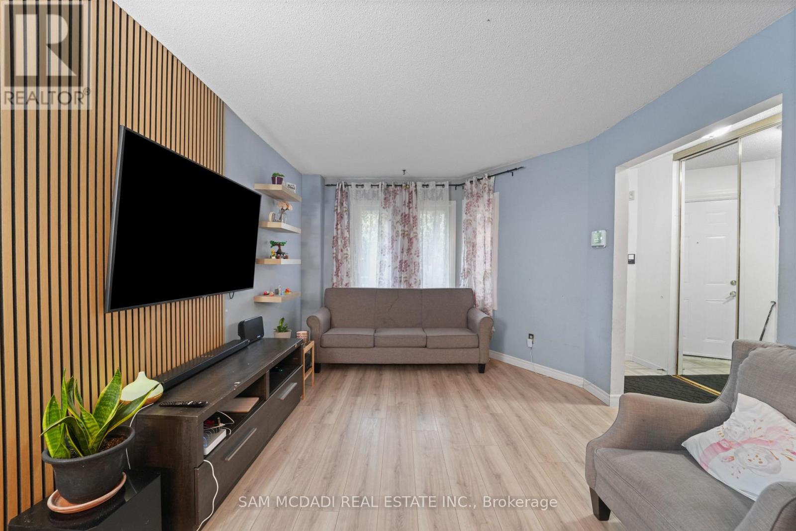 7262 Corrine Crescent, Mississauga, Ontario  L5N 5C1 - Photo 9 - W12521144