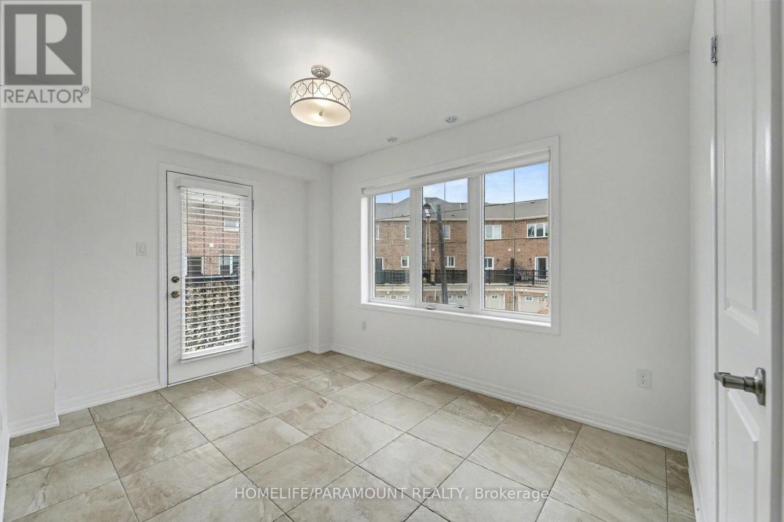 370 Timberland Gate, Oakville, Ontario  L6M 0Y9 - Photo 19 - W12521158