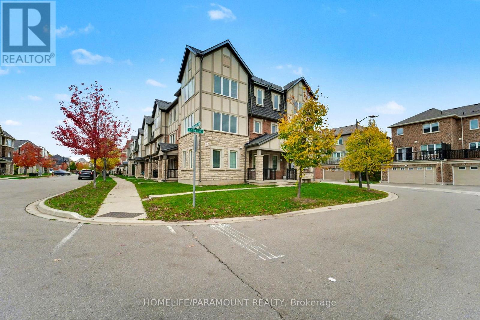 370 Timberland Gate, Oakville, Ontario  L6M 0Y9 - Photo 2 - W12521158