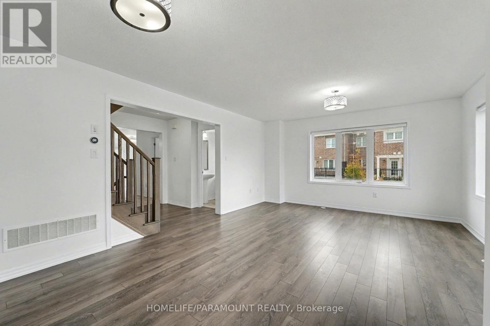 370 Timberland Gate, Oakville, Ontario  L6M 0Y9 - Photo 30 - W12521158