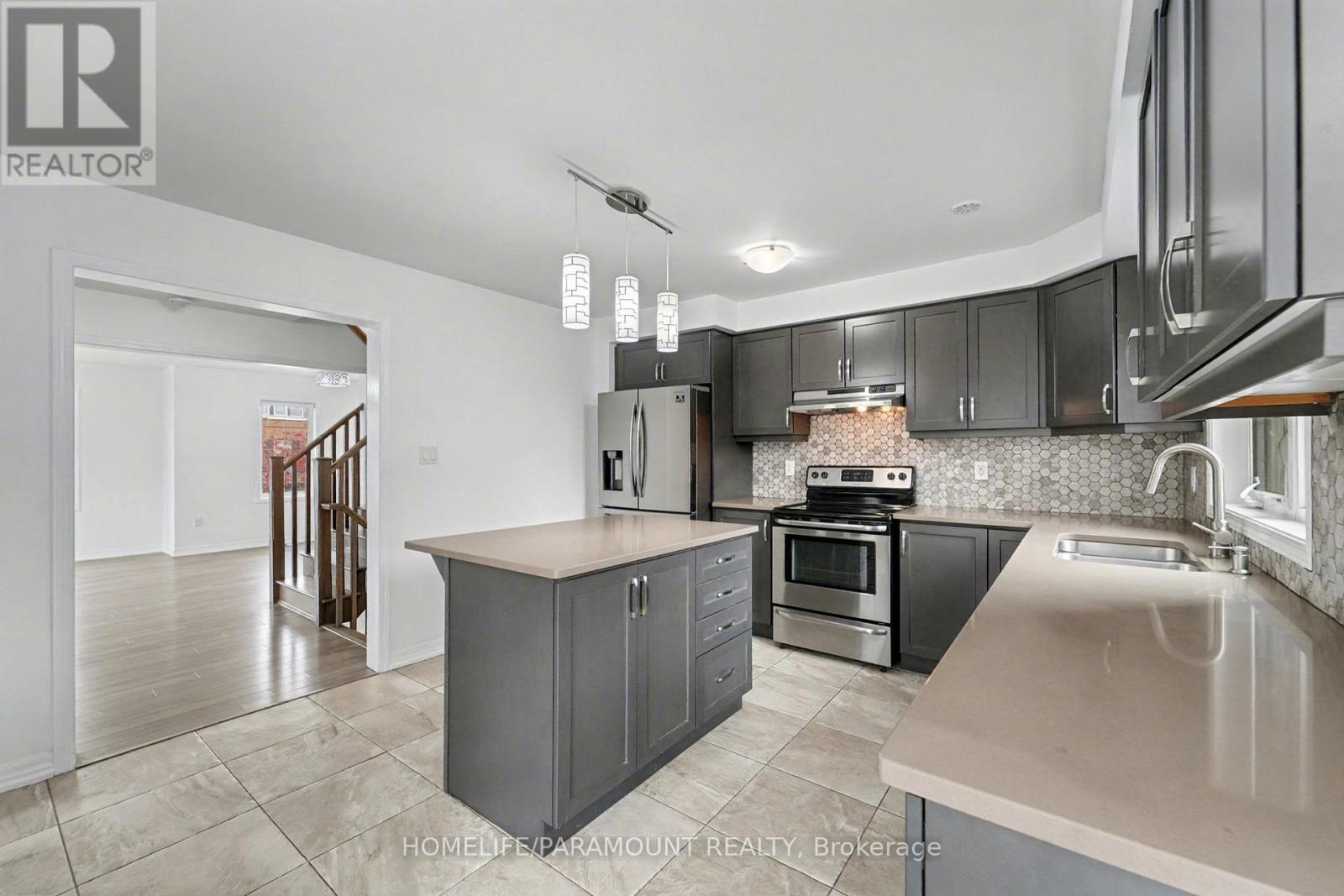 370 Timberland Gate, Oakville, Ontario  L6M 0Y9 - Photo 33 - W12521158