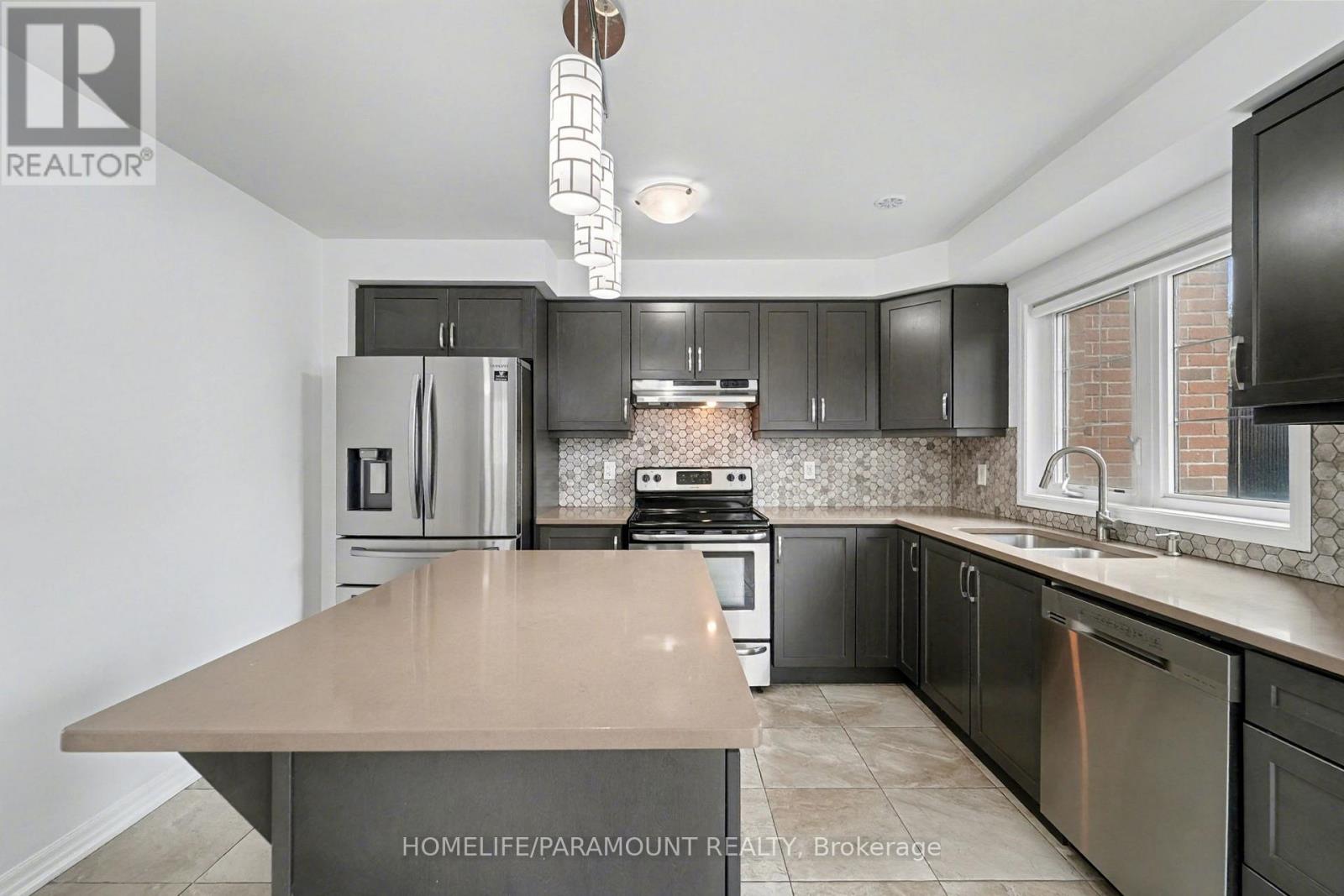 370 Timberland Gate, Oakville, Ontario  L6M 0Y9 - Photo 36 - W12521158