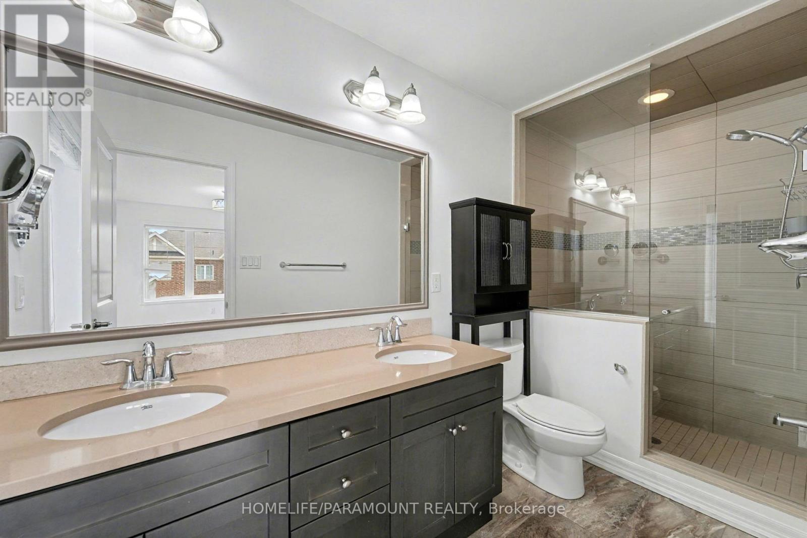 370 Timberland Gate, Oakville, Ontario  L6M 0Y9 - Photo 43 - W12521158