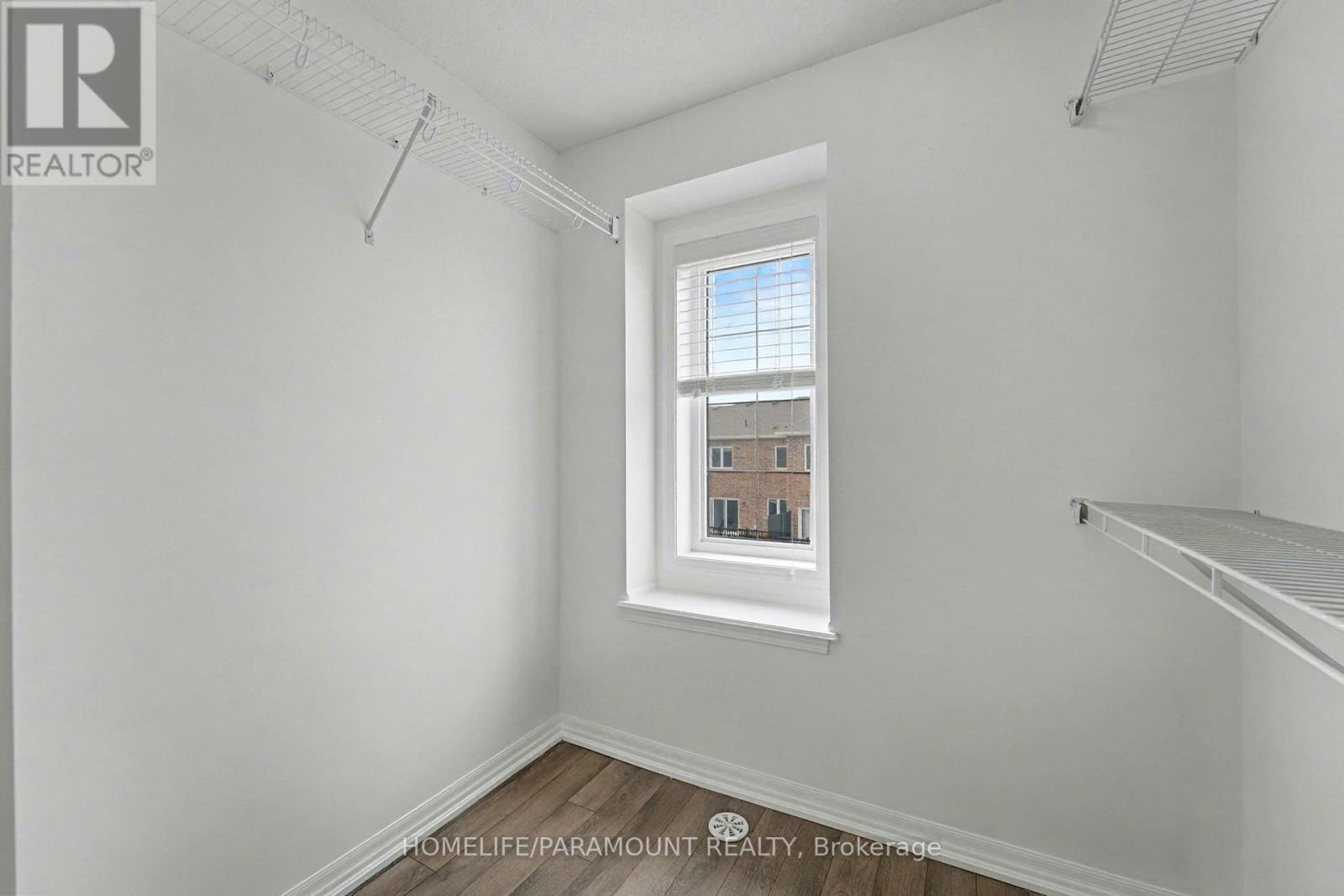 370 Timberland Gate, Oakville, Ontario  L6M 0Y9 - Photo 44 - W12521158