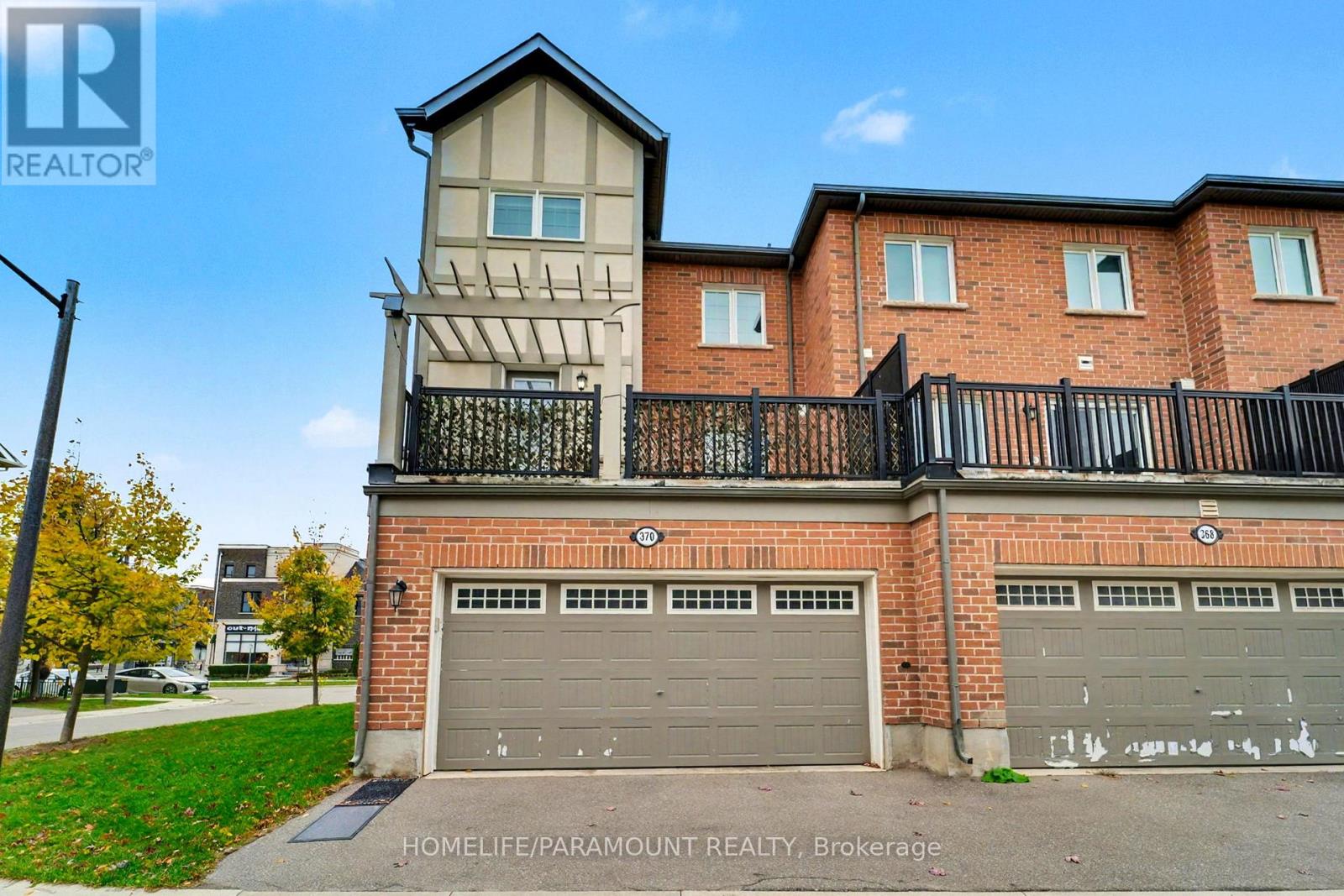 370 Timberland Gate, Oakville, Ontario  L6M 0Y9 - Photo 6 - W12521158