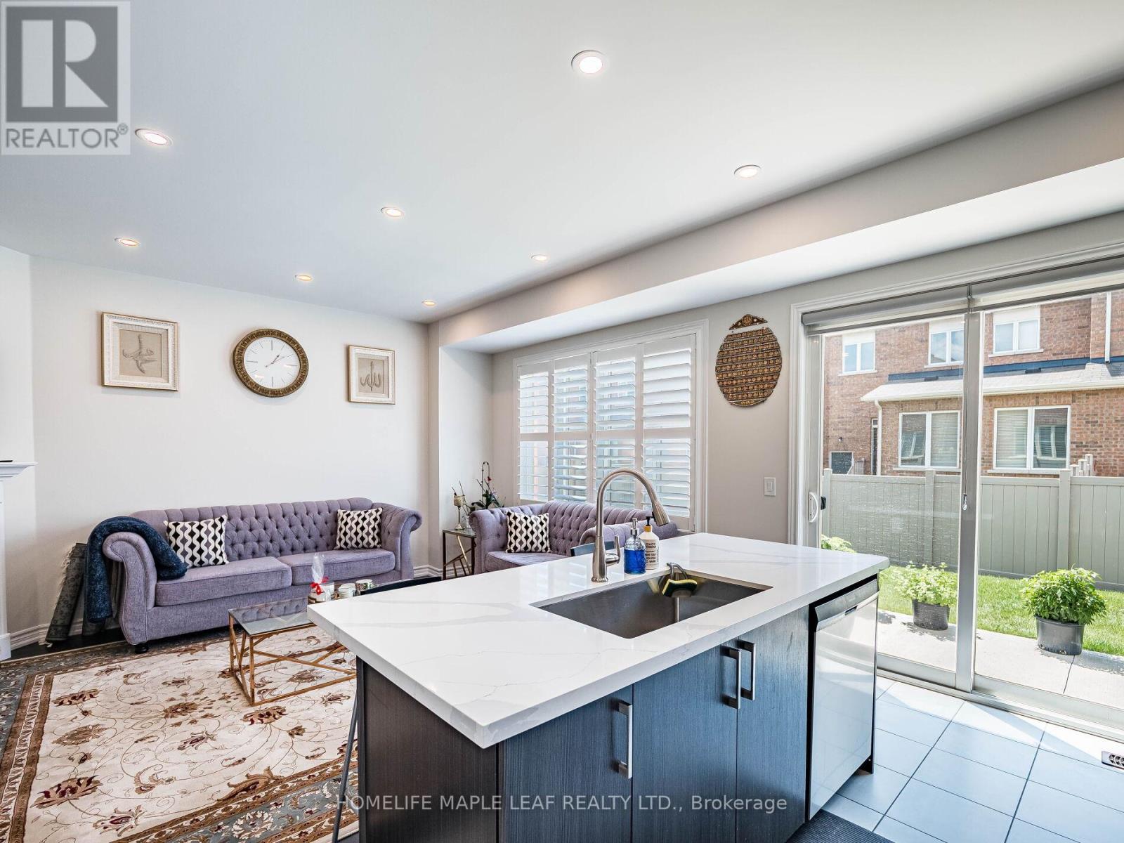 1454 Chretien Street, Milton, Ontario  L9E 1J1 - Photo 16 - W12521164