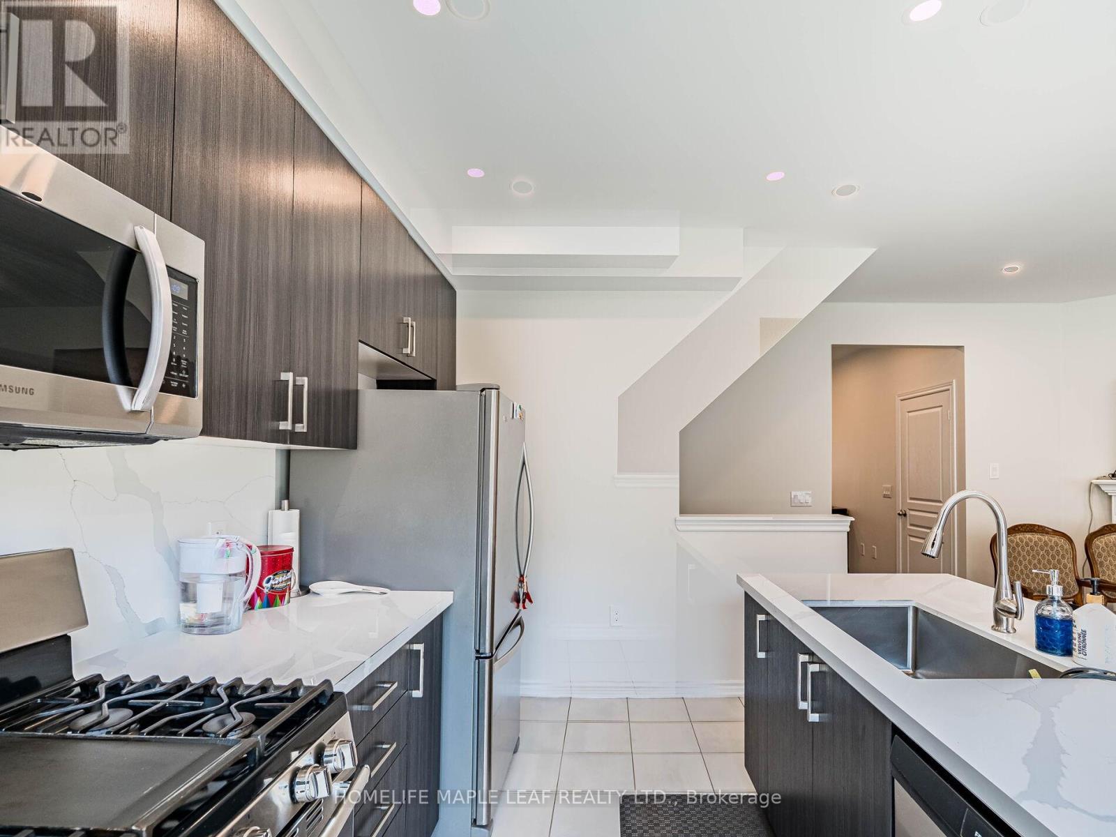 1454 Chretien Street, Milton, Ontario  L9E 1J1 - Photo 18 - W12521164