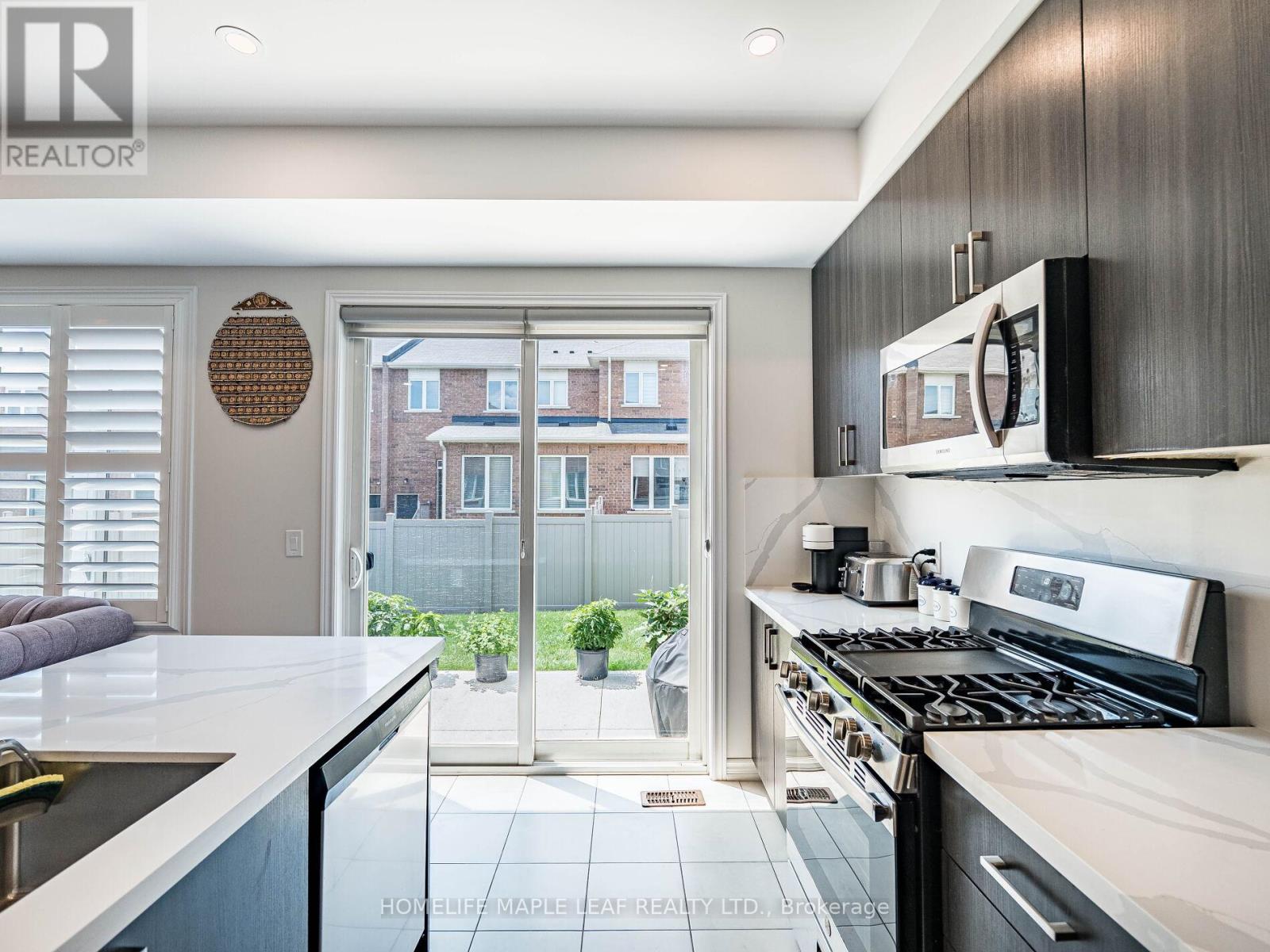 1454 Chretien Street, Milton, Ontario  L9E 1J1 - Photo 19 - W12521164