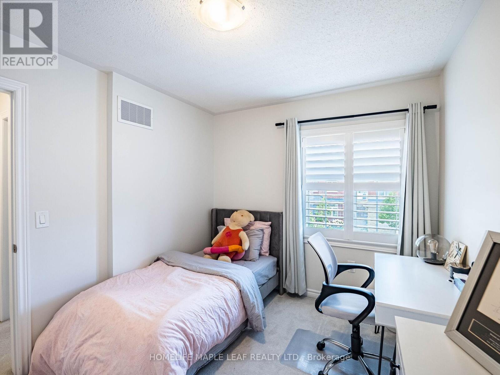 1454 Chretien Street, Milton, Ontario  L9E 1J1 - Photo 30 - W12521164