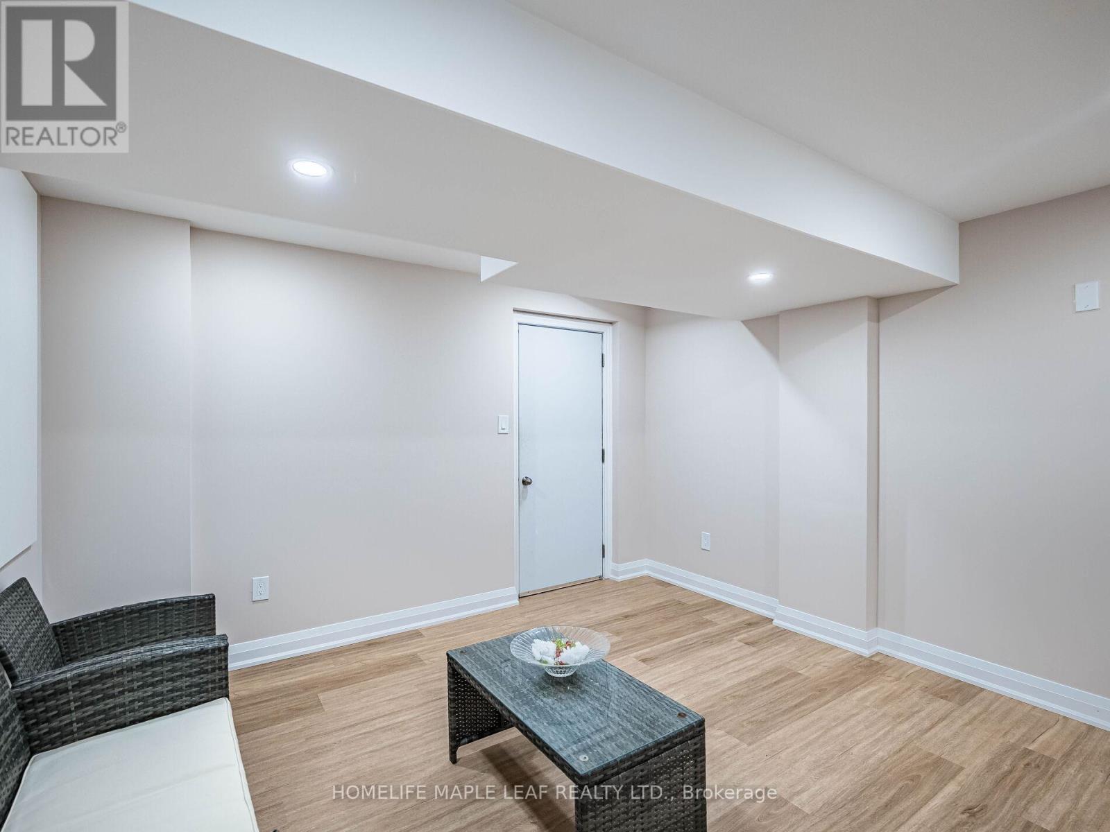 1454 Chretien Street, Milton, Ontario  L9E 1J1 - Photo 37 - W12521164