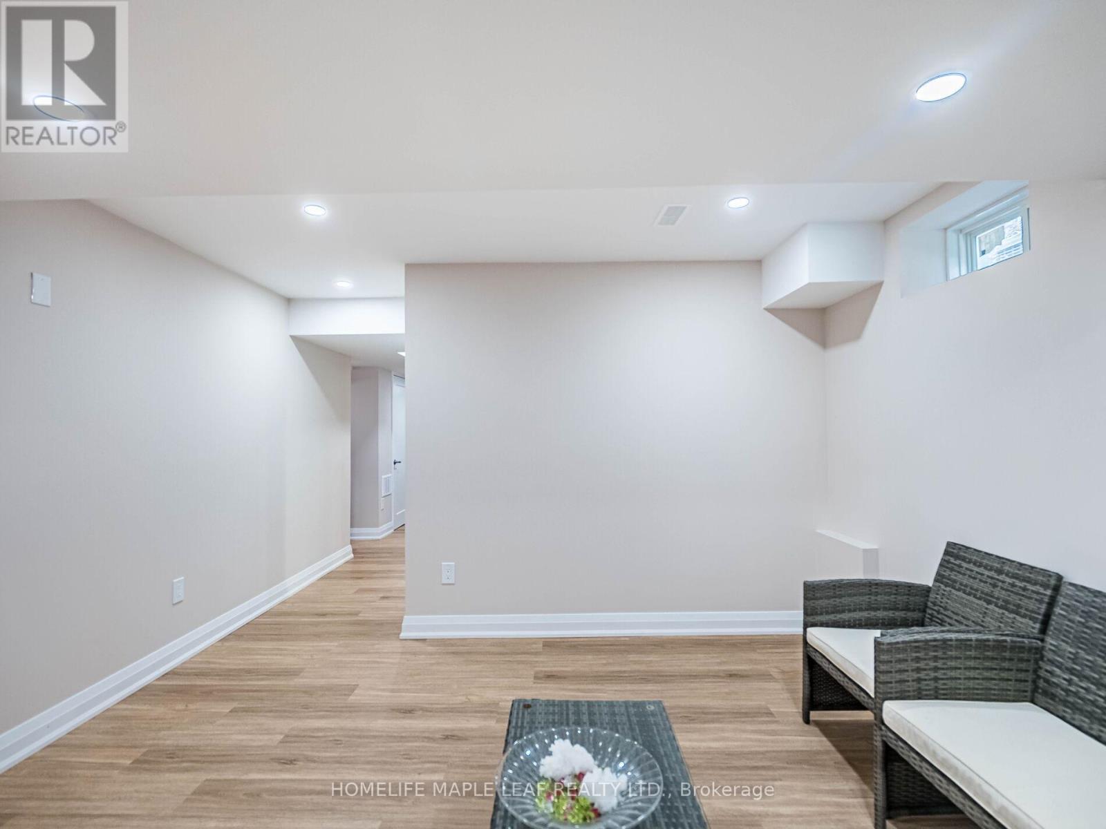 1454 Chretien Street, Milton, Ontario  L9E 1J1 - Photo 38 - W12521164