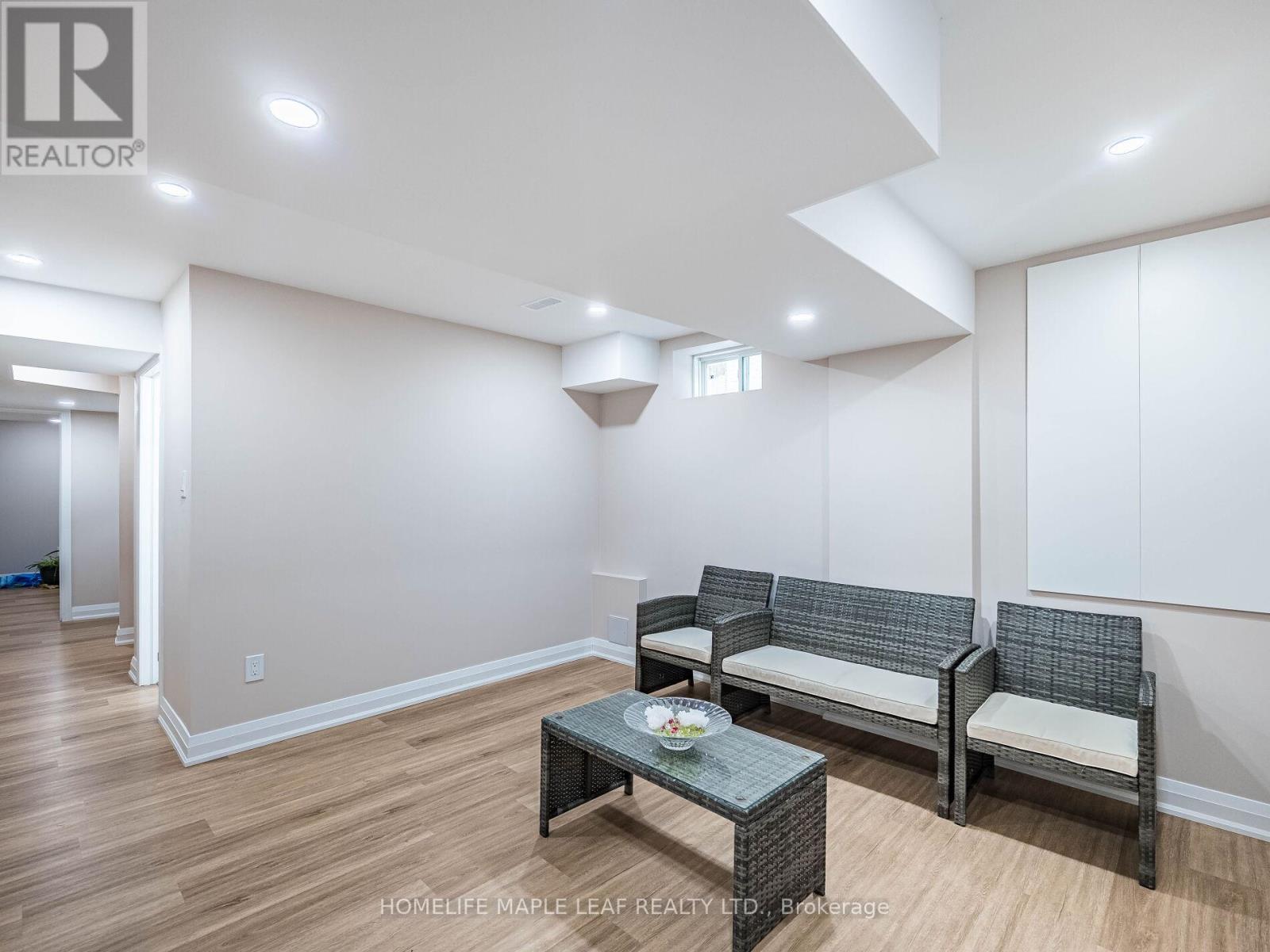 1454 Chretien Street, Milton, Ontario  L9E 1J1 - Photo 39 - W12521164