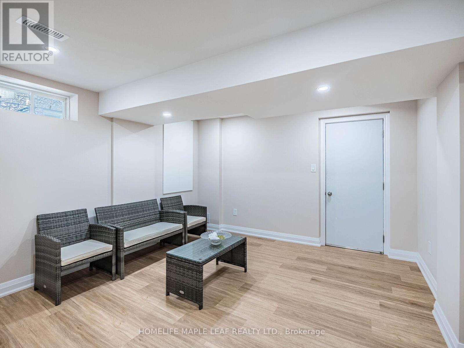 1454 Chretien Street, Milton, Ontario  L9E 1J1 - Photo 40 - W12521164