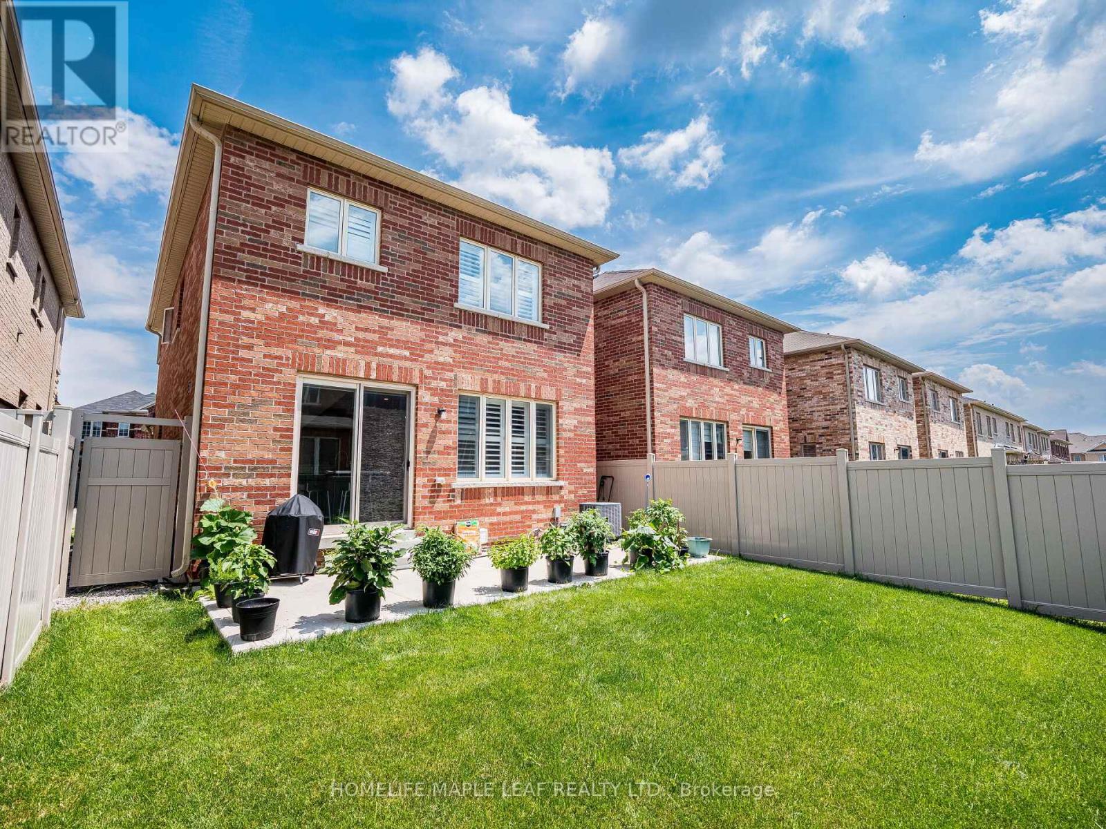 1454 Chretien Street, Milton, Ontario  L9E 1J1 - Photo 46 - W12521164