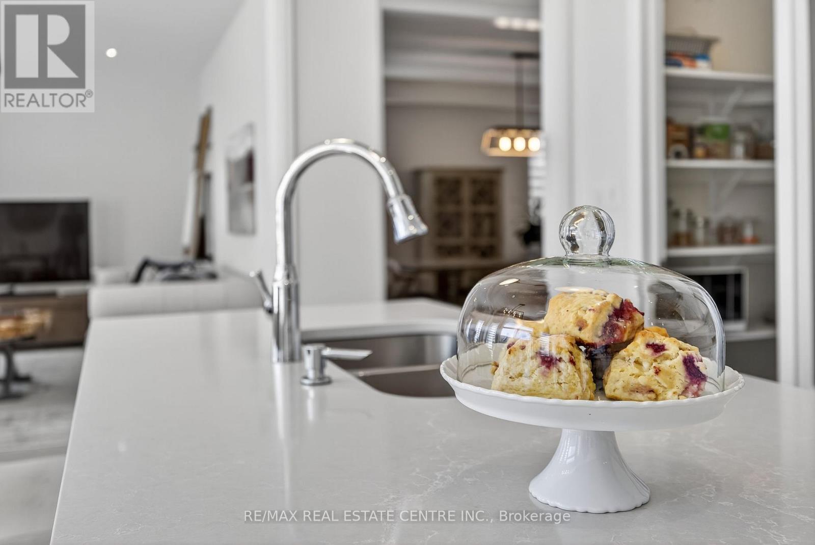 22 Drew Brown Boulevard, Orangeville, Ontario  L9W 6Z4 - Photo 11 - W12521182