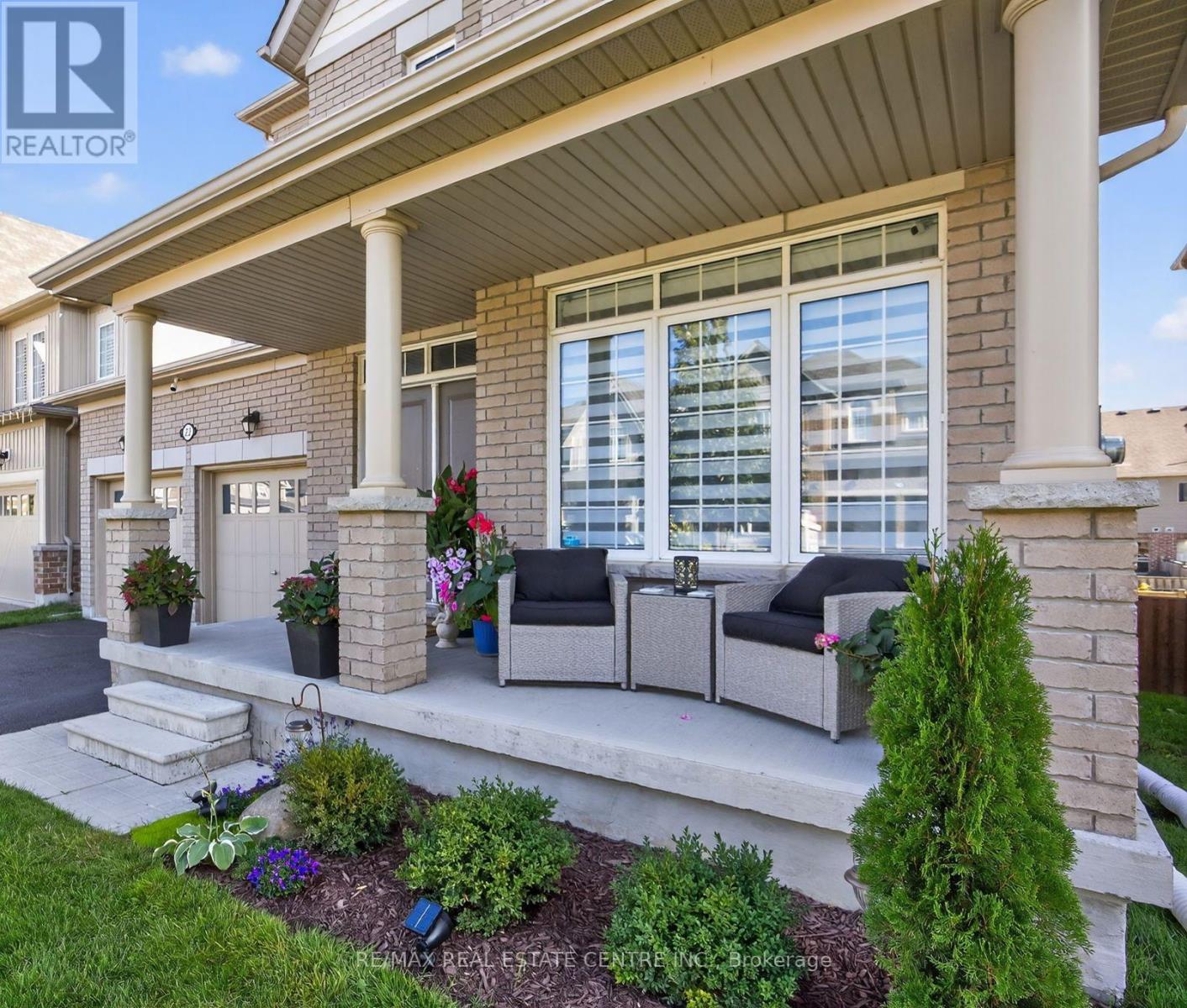 22 Drew Brown Boulevard, Orangeville, Ontario  L9W 6Z4 - Photo 2 - W12521182