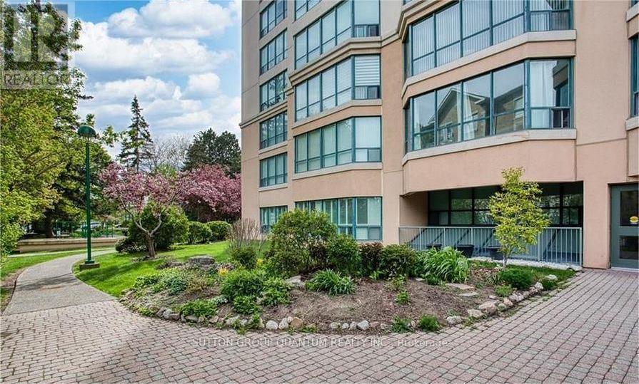 102 - 100 Millside Drive, Milton, Ontario  L9T 5E3 - Photo 2 - W12521188